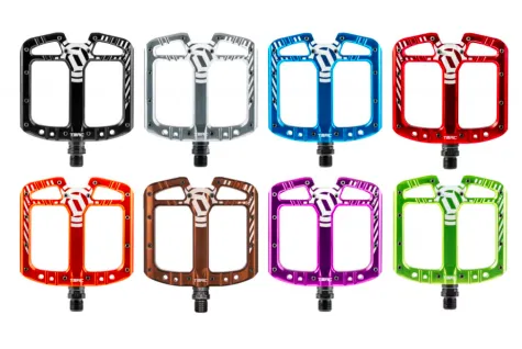 Deity pedály TMAC vícebarevné