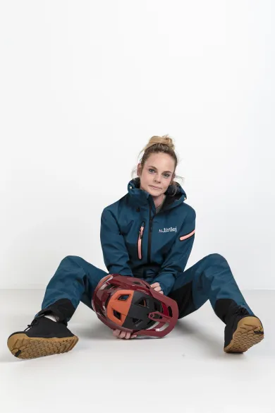 ElementStore - dirtlej-20250074-20250078-dirtsuit-core-edition-ladies-v4-space-blush-studio-6